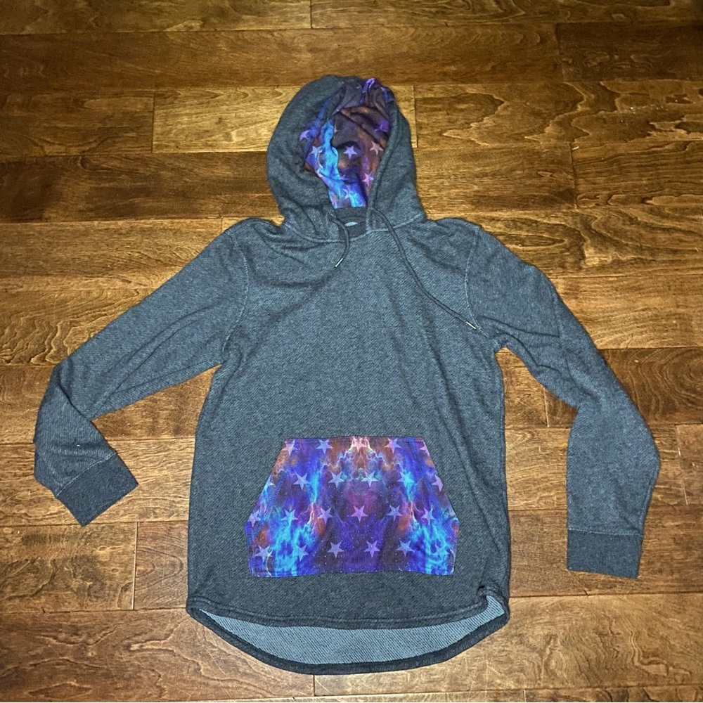 Women’s sweatshirt